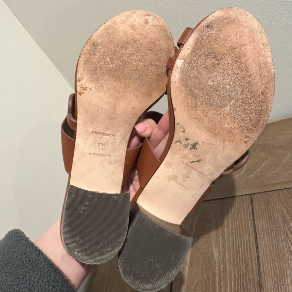 Tory Burch Tiny Miller Toe Ring Block Heeled Sandals Burnt Cuoio Size 8 - Picture 6 of 7